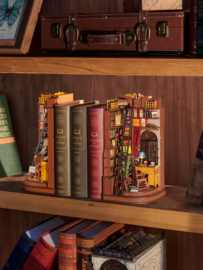 Silent Corner Study | Тихий куточок для читання | BoekUA