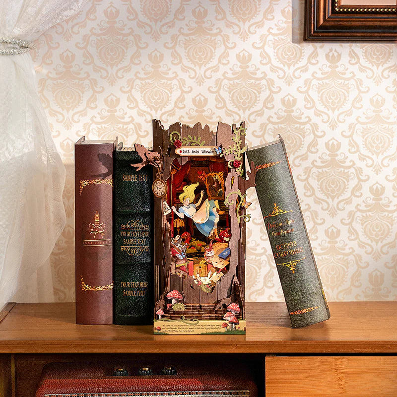 Alice Adventure | Пригоди Аліси | Knyharnia BoekUA