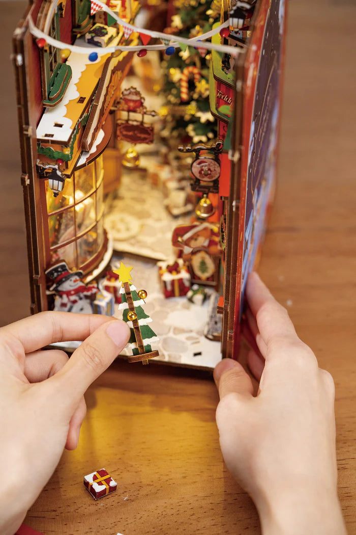 Christmas Street | Різдвяна вуличка. Українські книги для дітей і підлітків за кордоном. Доставка по Європі: Нідерланди, Бельгія. Книгарня BoekUA