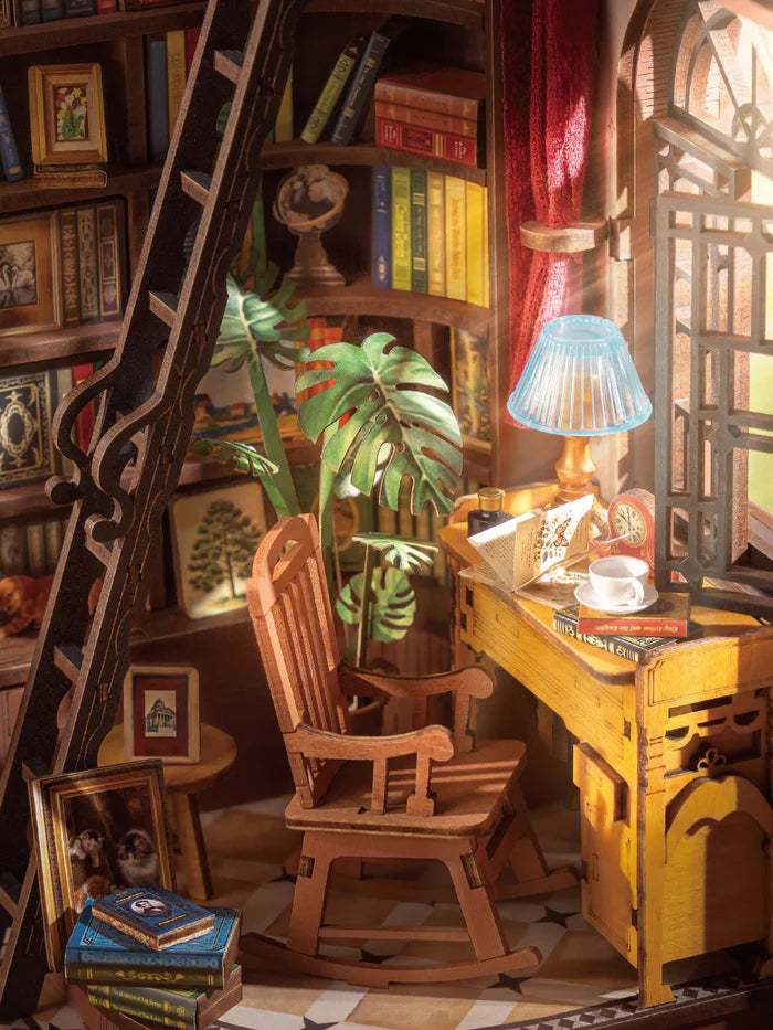 Silent Corner Study | Тихий куточок для читання